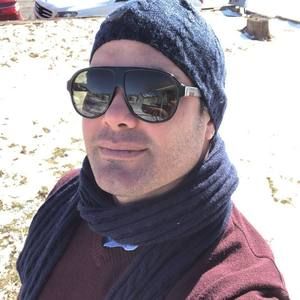 Meet your Posher, Javier